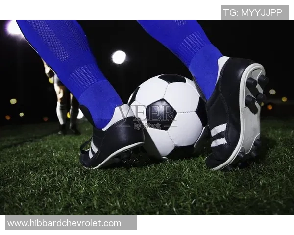 足球明星脚样图片展示与分析揭示运动员独特风格与技术特点